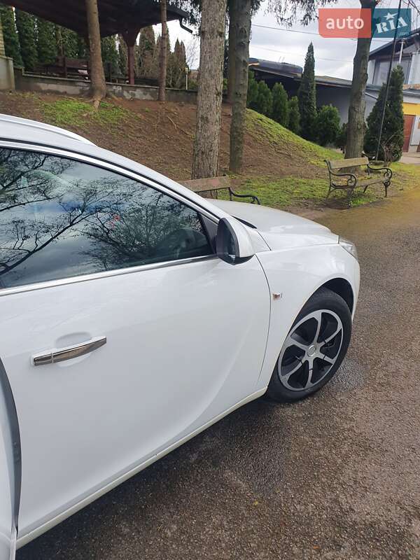 Универсал Opel Insignia 2012 в Мукачево