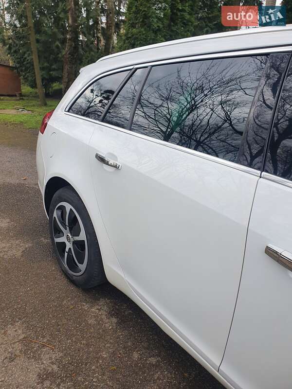 Универсал Opel Insignia 2012 в Мукачево