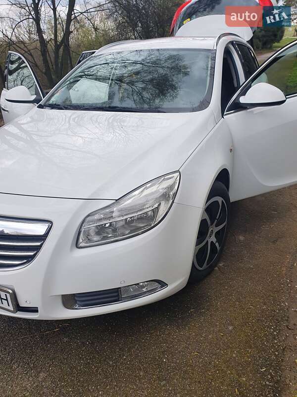 Универсал Opel Insignia 2012 в Мукачево