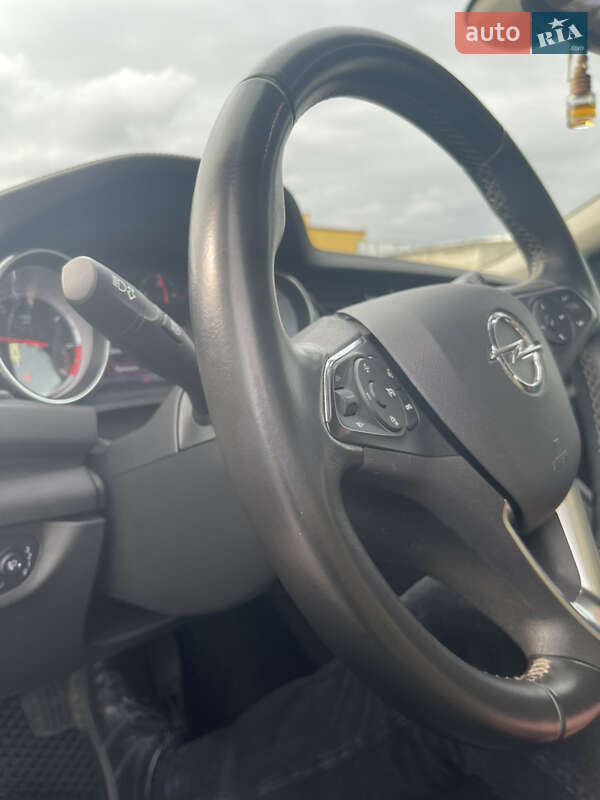 Універсал Opel Insignia 2017 в Луцьку