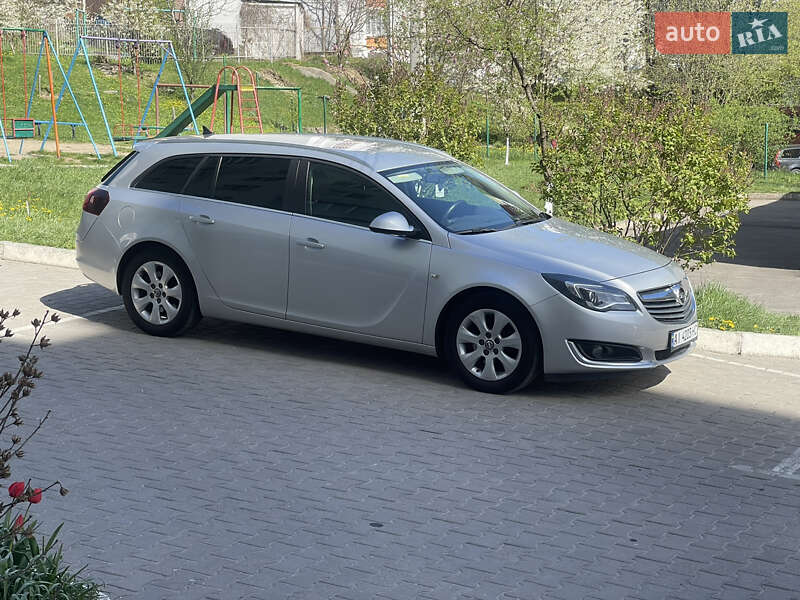 Универсал Opel Insignia 2014 в 