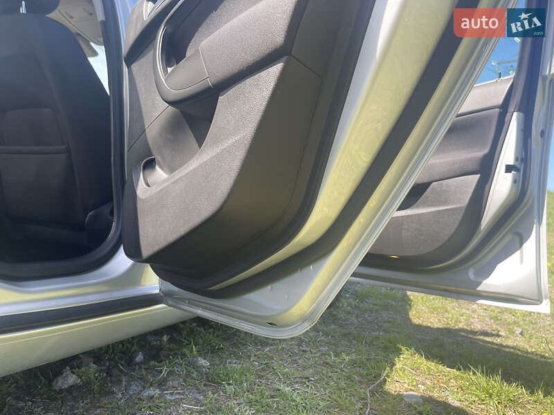 Универсал Opel Insignia 2014 в Хмельницком