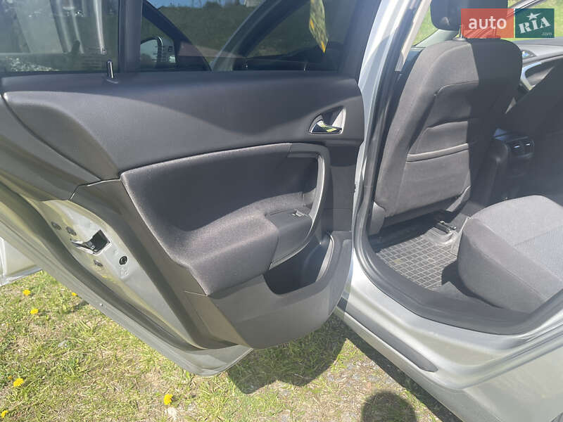 Универсал Opel Insignia 2014 в Хмельницком