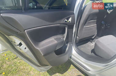 Универсал Opel Insignia 2014 в 