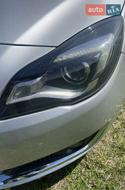 Универсал Opel Insignia 2014 в 