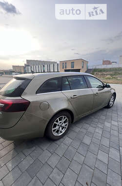 Універсал Opel Insignia 2014 в Хмельницькому