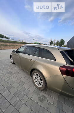 Універсал Opel Insignia 2014 в Хмельницькому