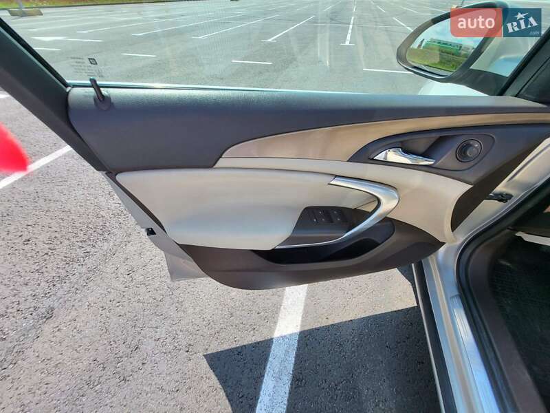 Універсал Opel Insignia 2010 в Львові