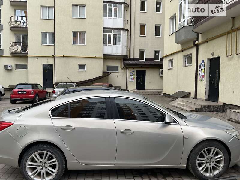 Ліфтбек Opel Insignia 2009 в 