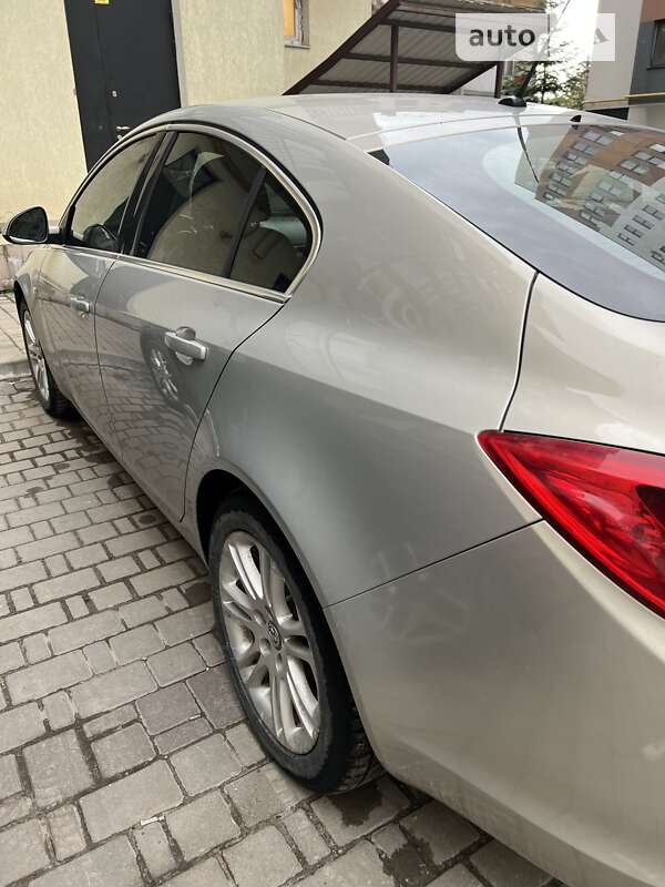 Ліфтбек Opel Insignia 2009 в Івано-Франківську