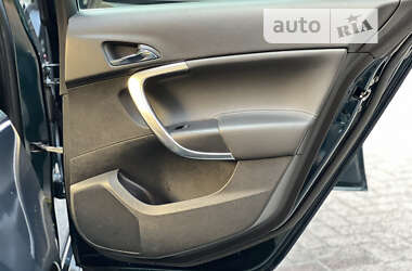Седан Opel Insignia 2014 в 