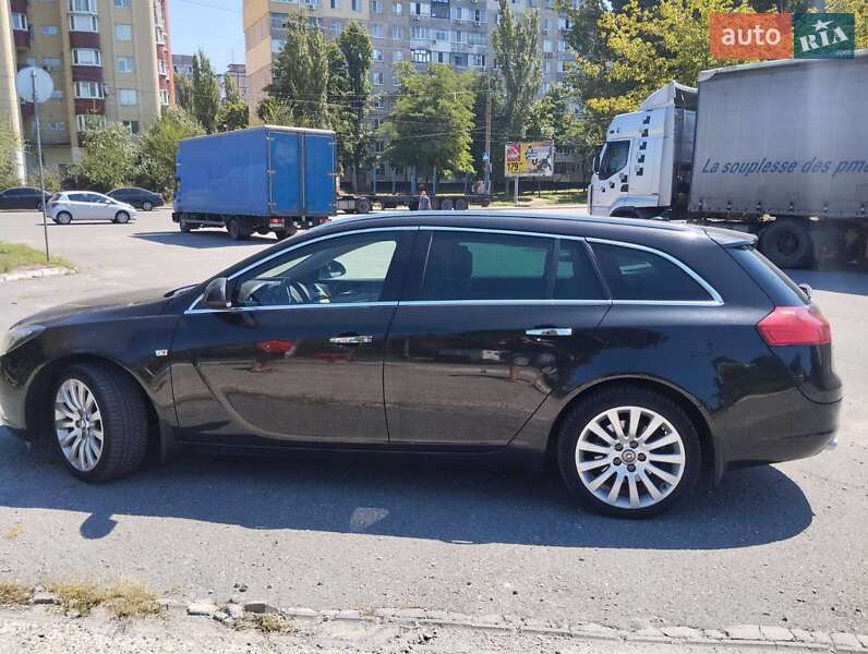 Універсал Opel Insignia 2009 в Дніпрі