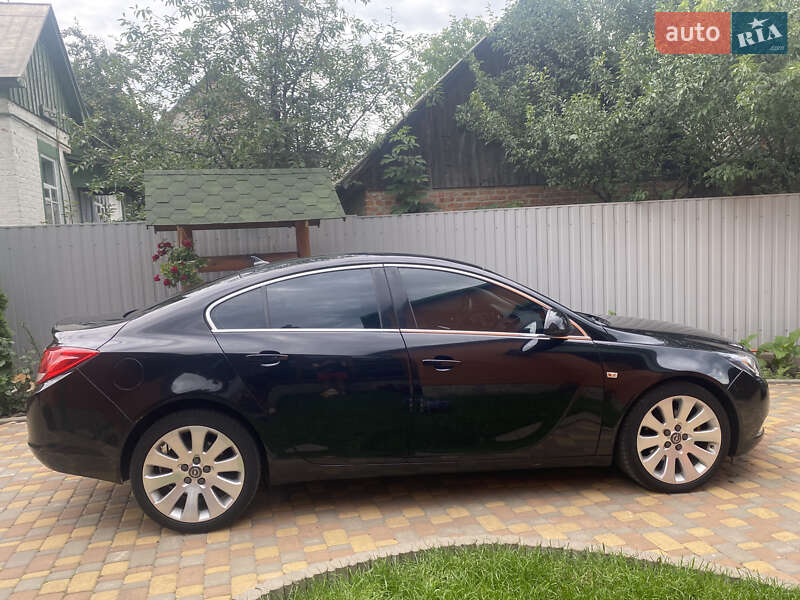 Седан Opel Insignia 2009 в Котельве