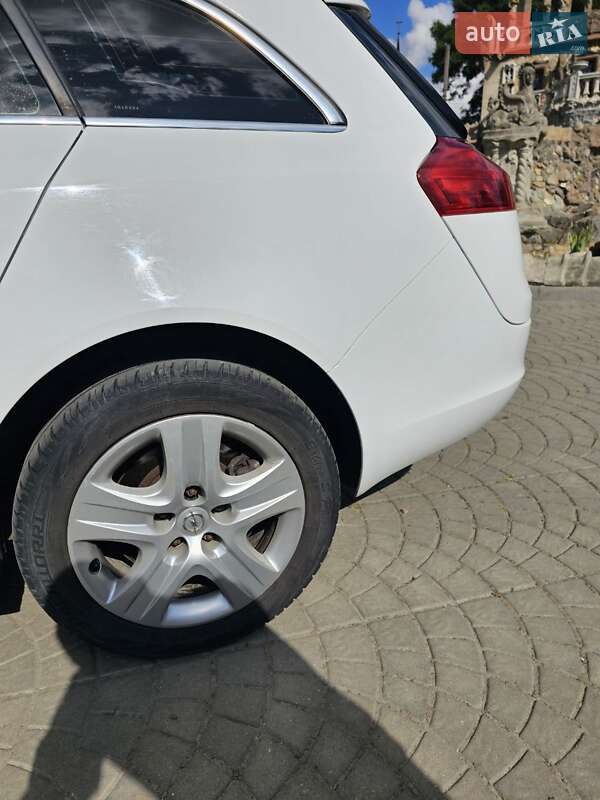 Універсал Opel Insignia 2010 в Луцьку
