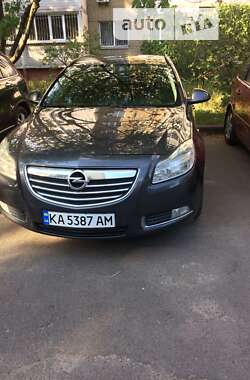 Универсал Opel Insignia 2011 в 