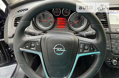 Универсал Opel Insignia 2012 в 