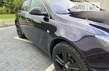 Универсал Opel Insignia 2012 в 