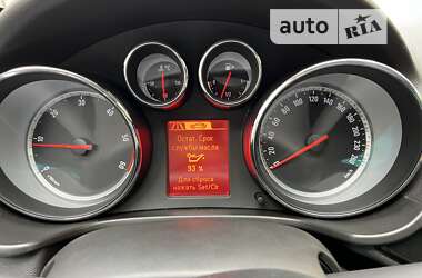 Универсал Opel Insignia 2012 в 
