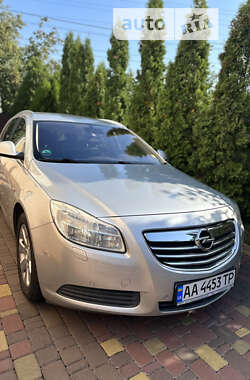 Универсал Opel Insignia 2013 в Киеве