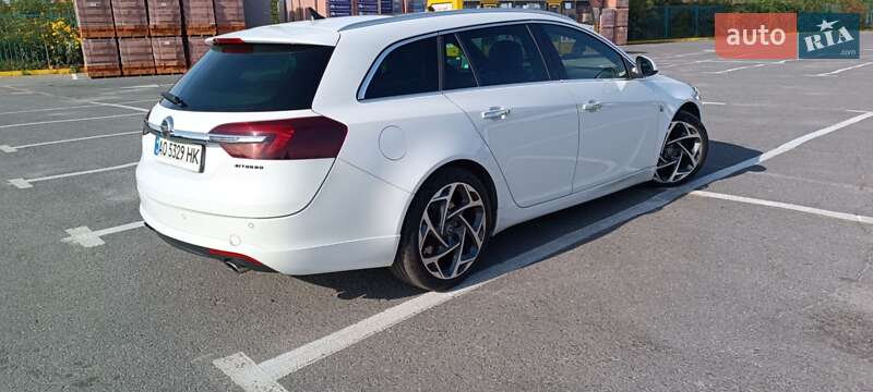 Универсал Opel Insignia 2015 в Ужгороде