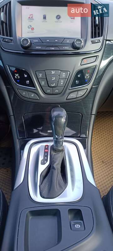 Универсал Opel Insignia 2015 в Ужгороде
