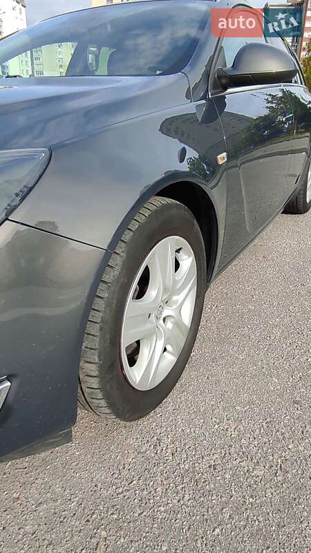 Універсал Opel Insignia 2015 в Івано-Франківську