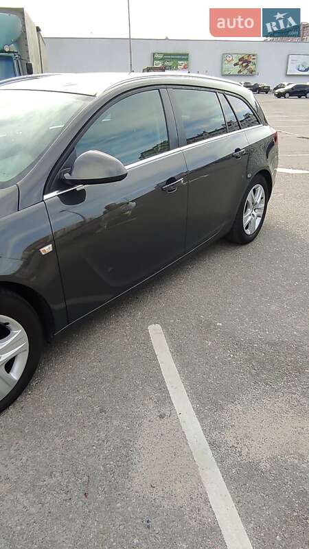 Універсал Opel Insignia 2015 в Івано-Франківську