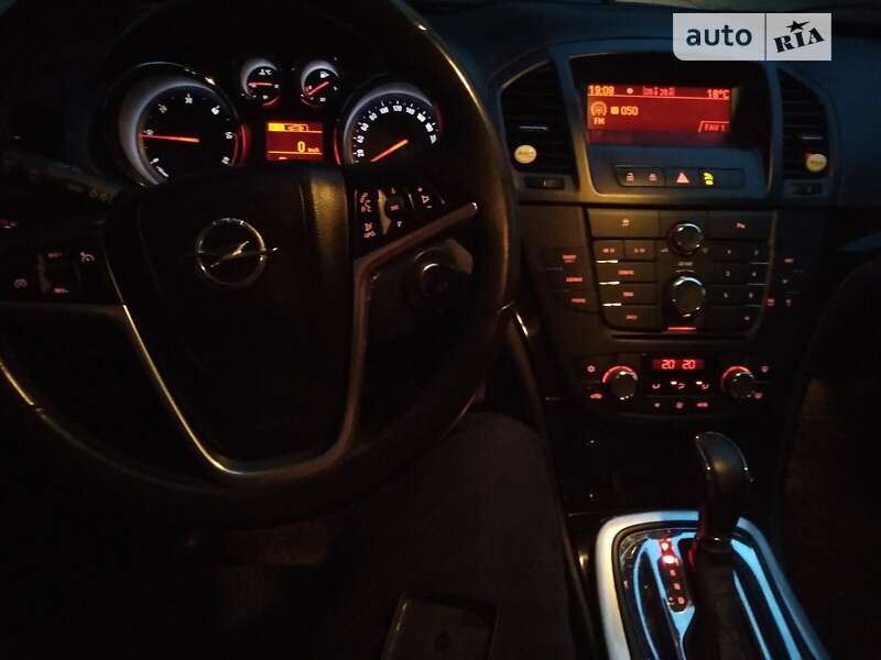 Універсал Opel Insignia 2012 в Чернівцях фото 14 Універсал Opel Insignia 2012 в Чернівцях