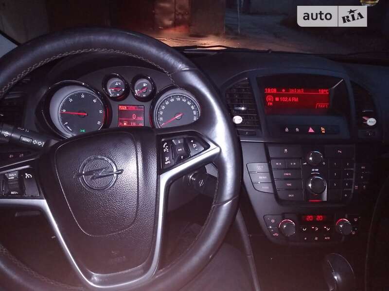 Універсал Opel Insignia 2012 в Чернівцях фото 15 Універсал Opel Insignia 2012 в Чернівцях