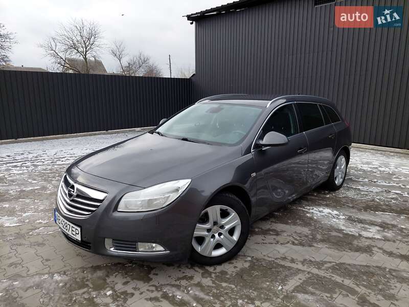 Opel Insignia 2011