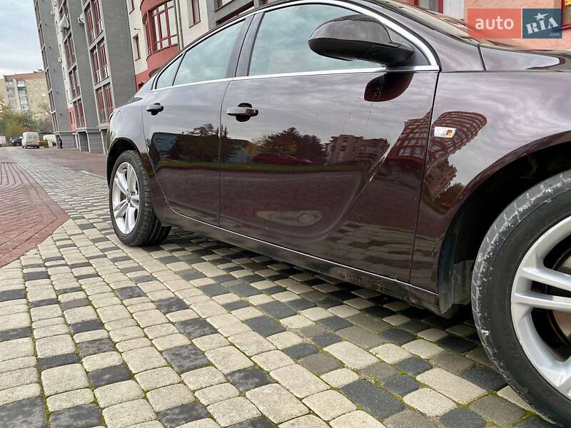 Ліфтбек Opel Insignia 2010 в Івано-Франківську