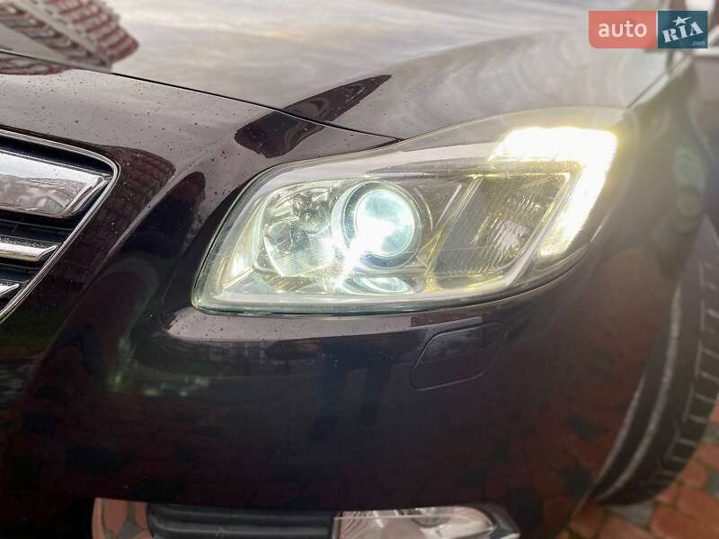 Ліфтбек Opel Insignia 2010 в Івано-Франківську