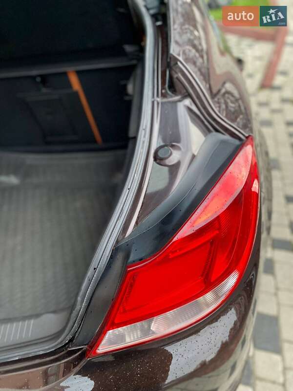 Ліфтбек Opel Insignia 2010 в Івано-Франківську