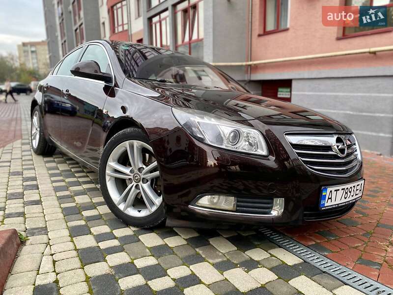 Ліфтбек Opel Insignia 2010 в Івано-Франківську