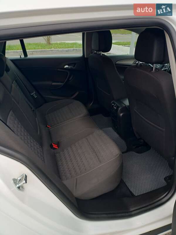 Универсал Opel Insignia 2013 в Виннице