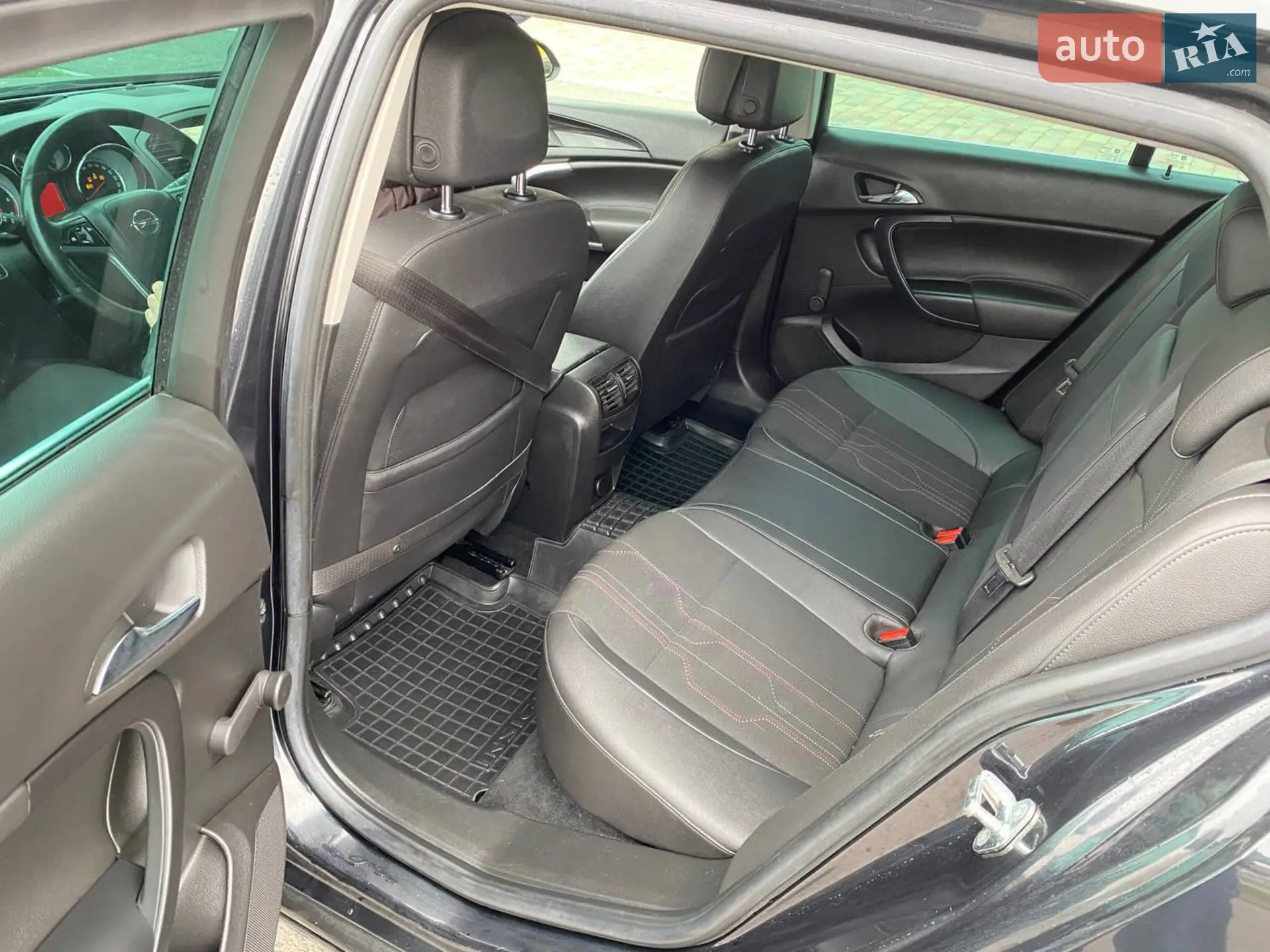 2012 Opel Insignia - мініатюра 3