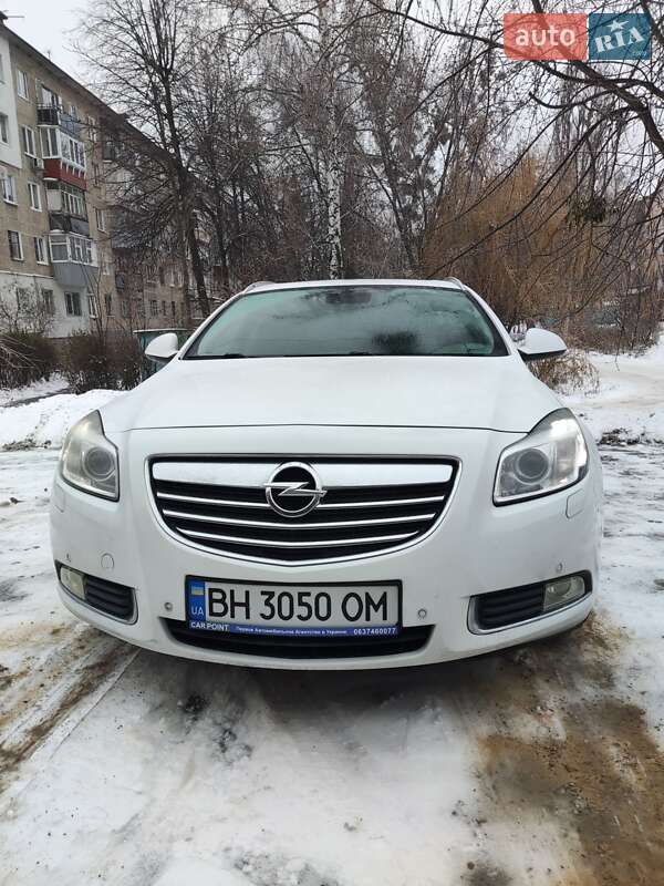 Універсал Opel Insignia 2013 в Полтаві