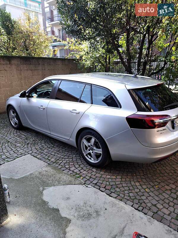 Универсал Opel Insignia 2013 в Новом Роздоле