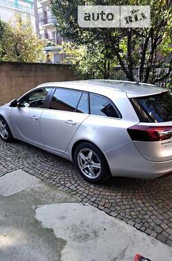 Универсал Opel Insignia 2013 в Новом Роздоле