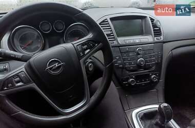 Универсал Opel Insignia 2010 в Хусте