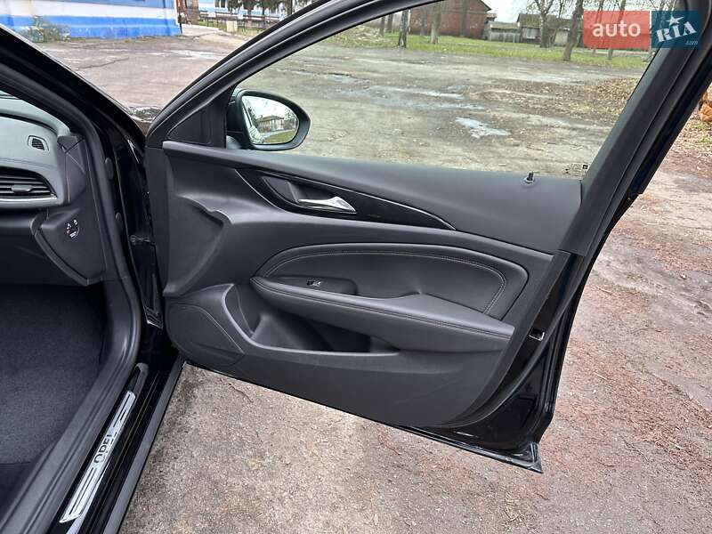 Універсал Opel Insignia 2018 в Лебедині