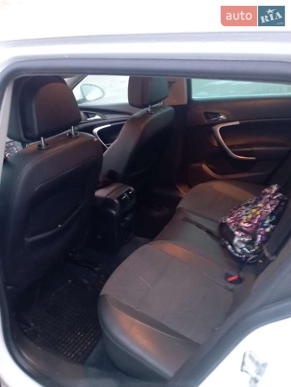 Универсал Opel Insignia 2011 в Виноградове