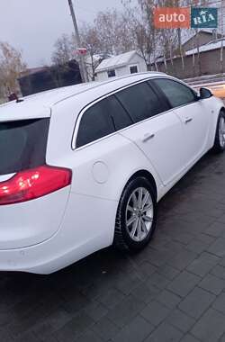 Универсал Opel Insignia 2011 в Виноградове