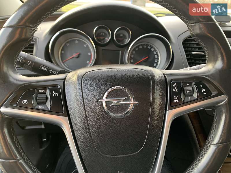 Ліфтбек Opel Insignia 2011 в Нетішині