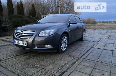 Универсал Opel Insignia 2011 в Бершади