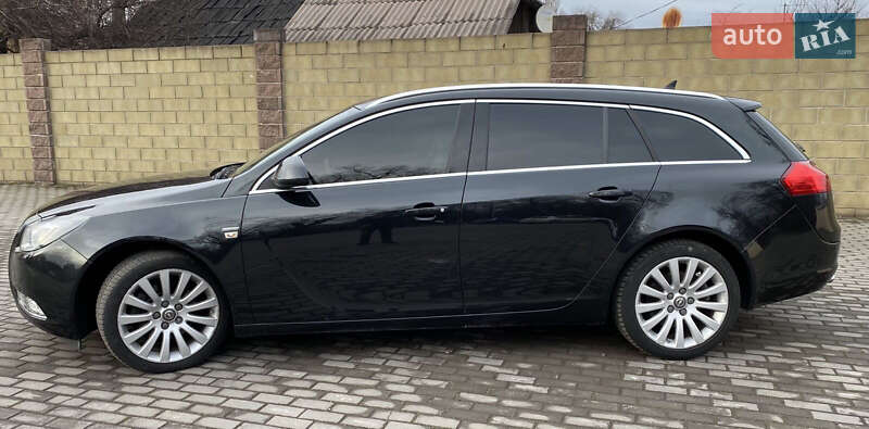 Універсал Opel Insignia 2010 в Кам'янському