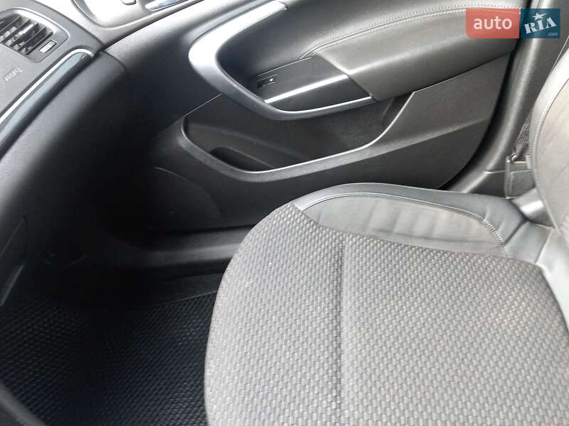 Універсал Opel Insignia 2014 в Шепетівці