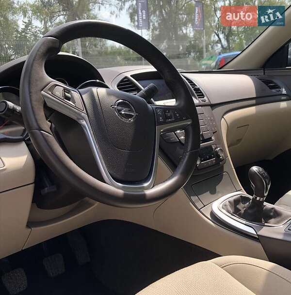 Седан Opel Insignia 2009 в Пустомытах
