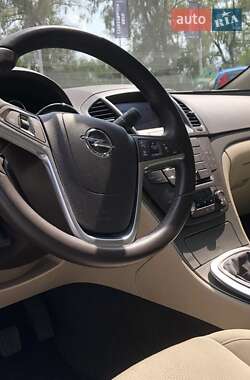 Седан Opel Insignia 2009 в 
