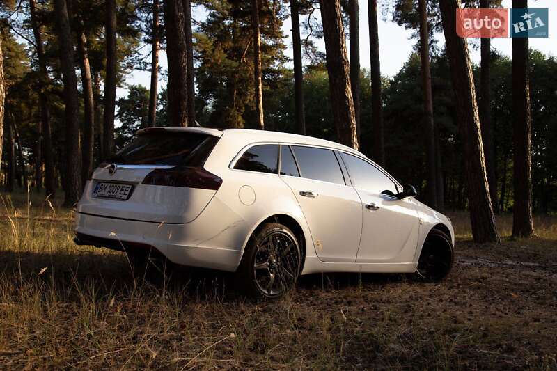 Універсал Opel Insignia 2010 в Охтирці